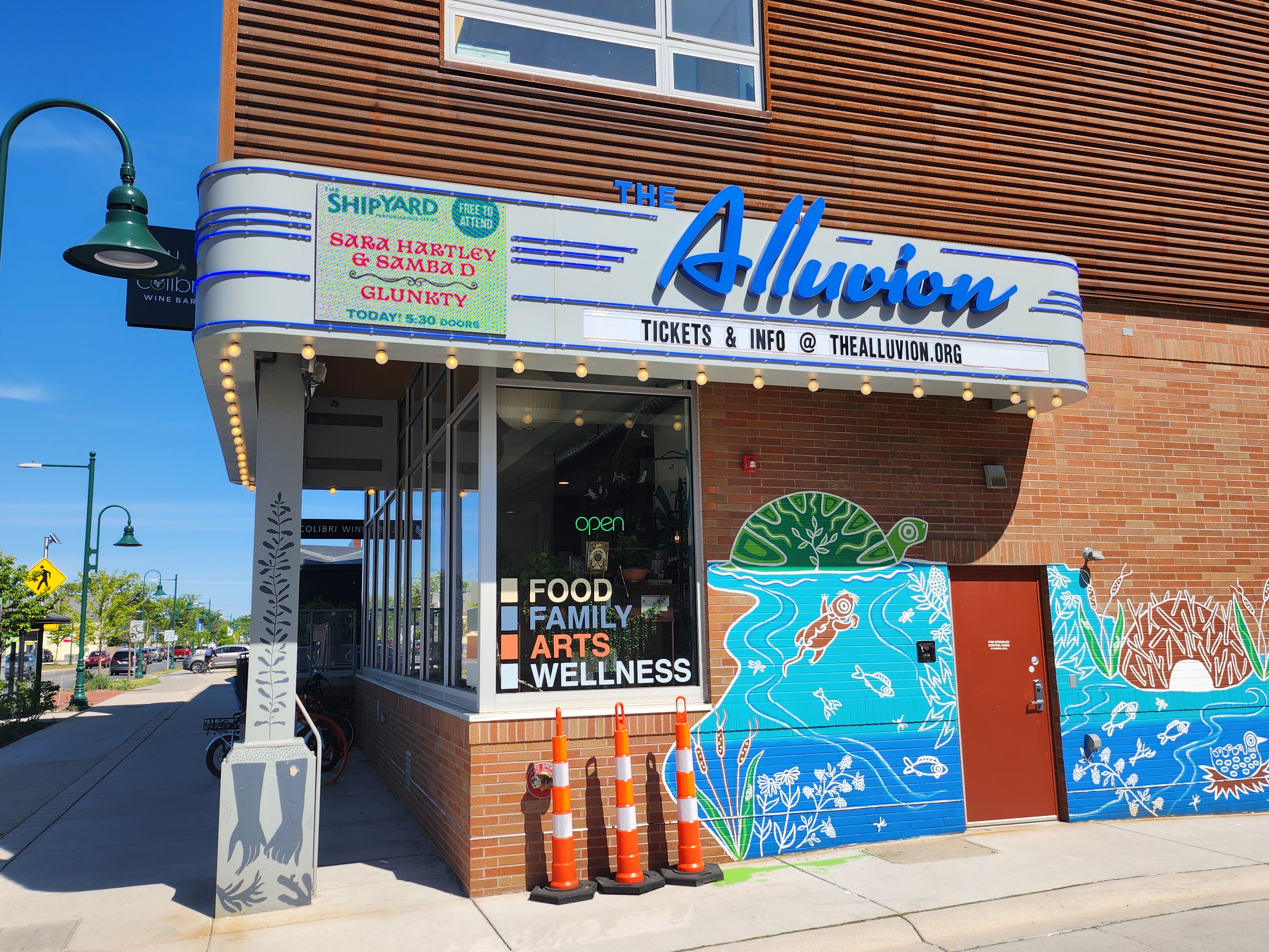 AlluMarq